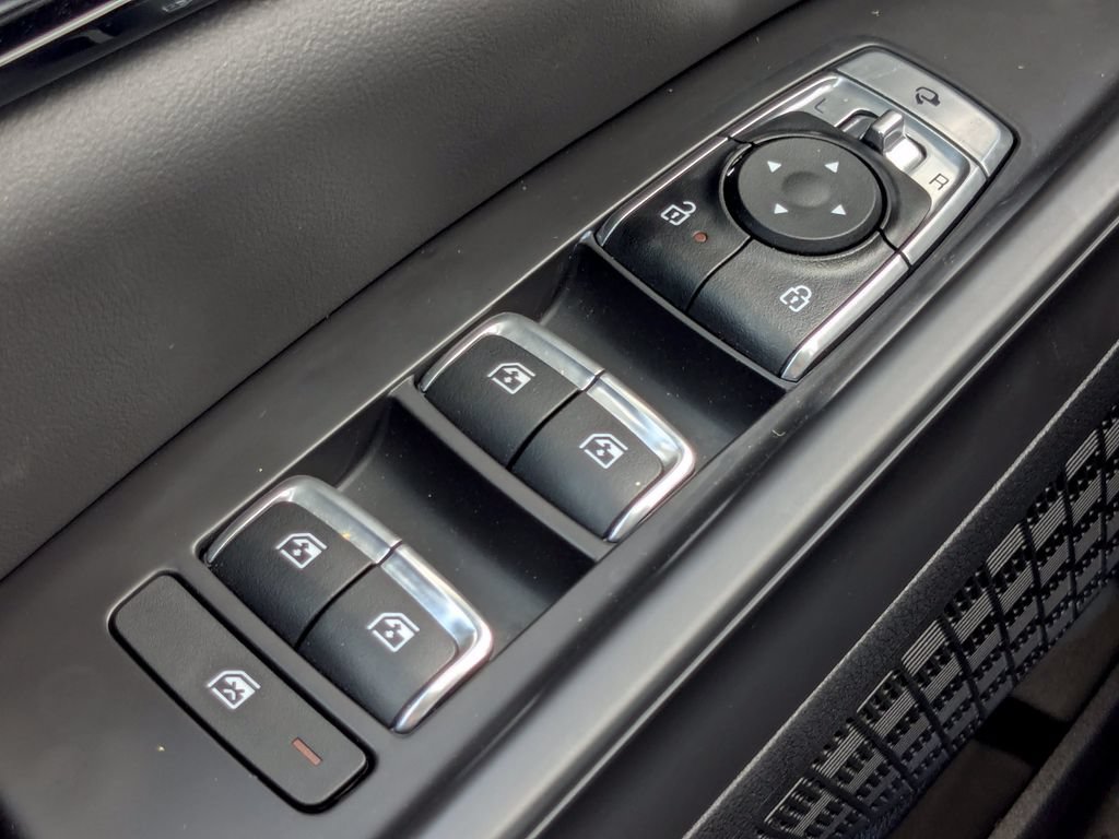 Used 2025 Kia Carnival SX Prestige FWD image 38