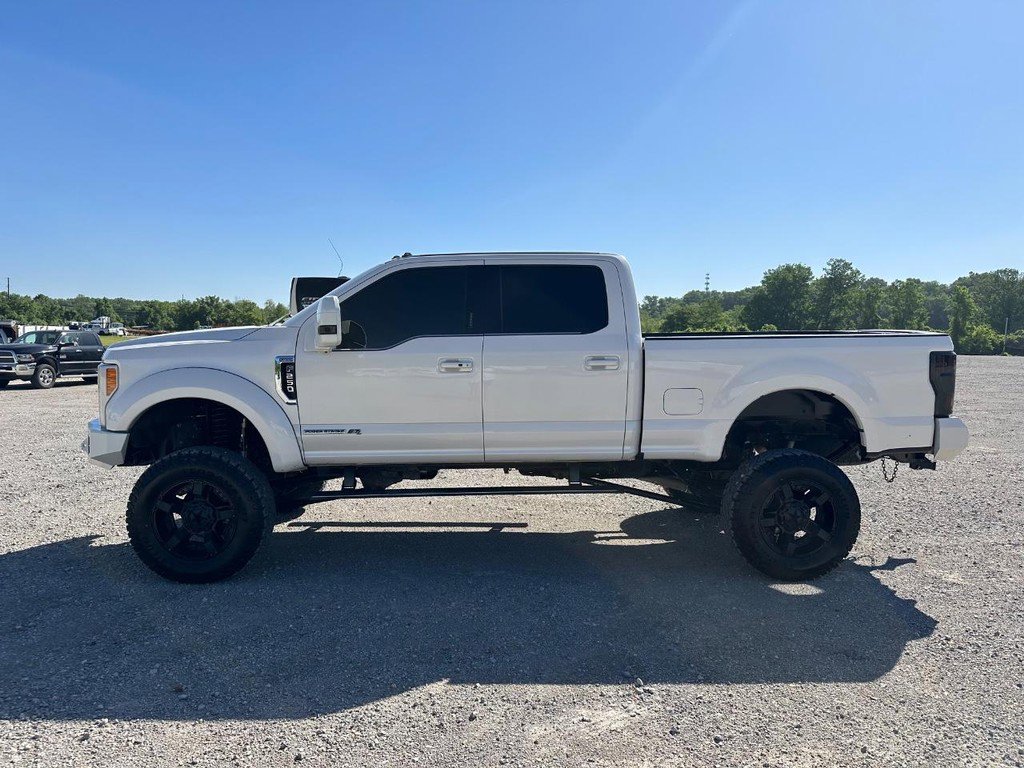 Used 2018 Ford F250 Platinum w/ Platinum Ultimate Package AWD/4WD image 8