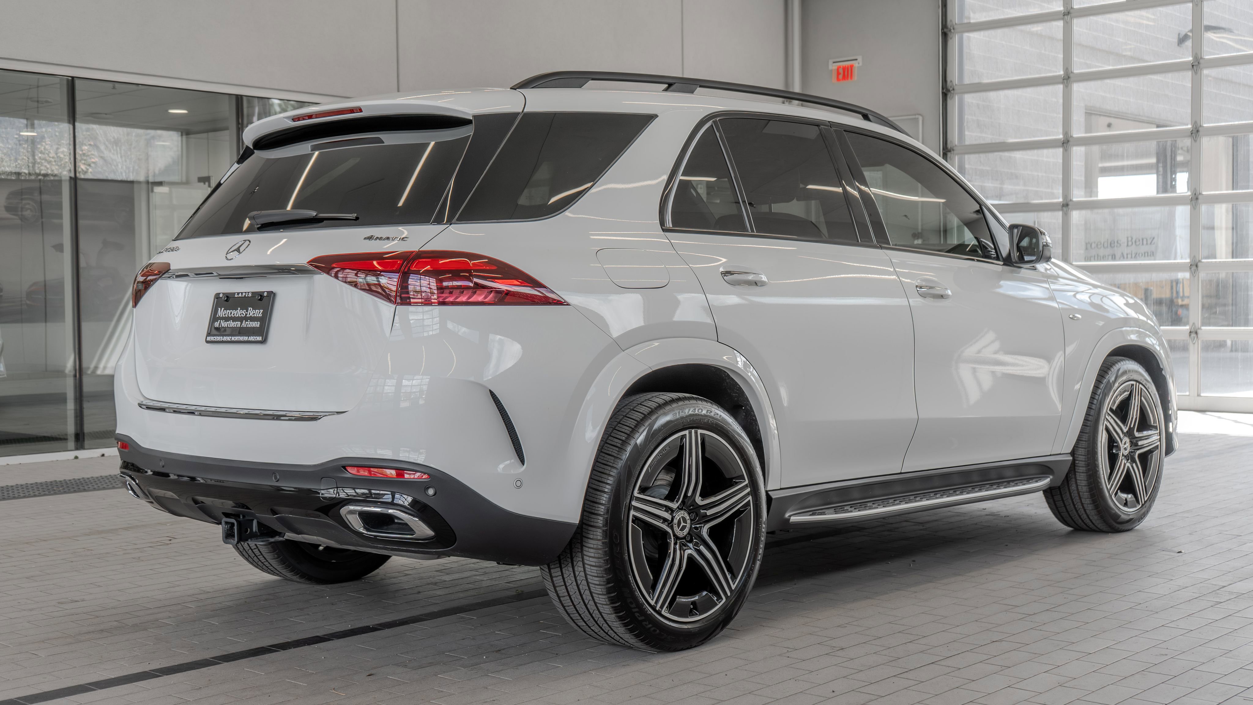 Certified 2025 Mercedes-Benz GLE 450e 4MATIC image 31