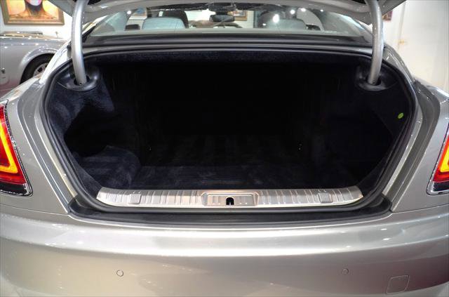 Used 2016 Rolls-Royce Wraith RWD image 17