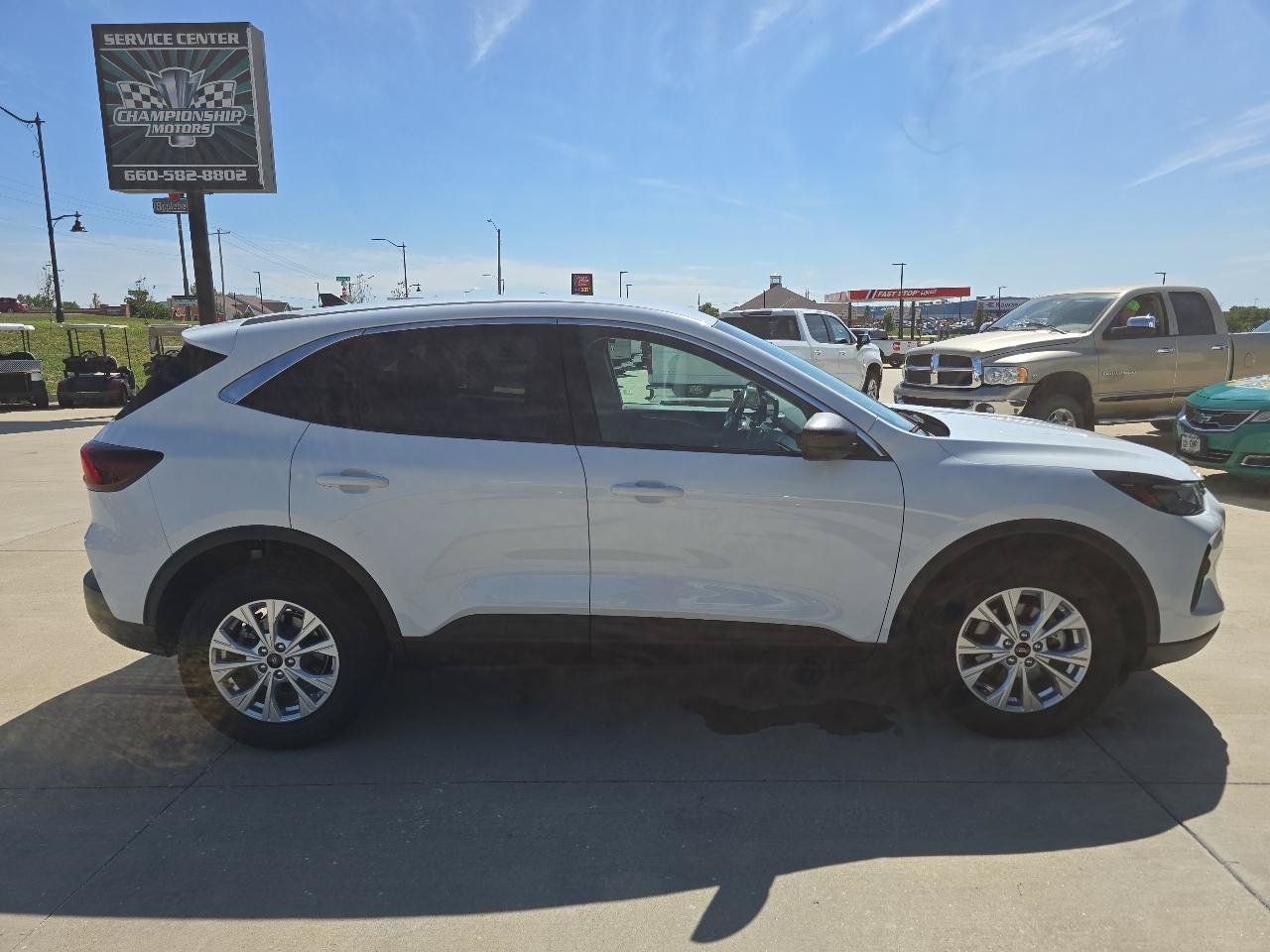 Used 2023 Ford Escape Active AWD/4WD image 6