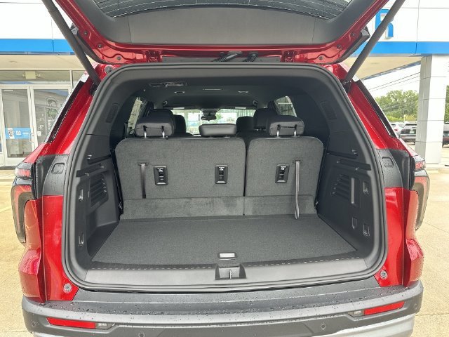 New 2027 Chevrolet Traverse LT FWD image 32