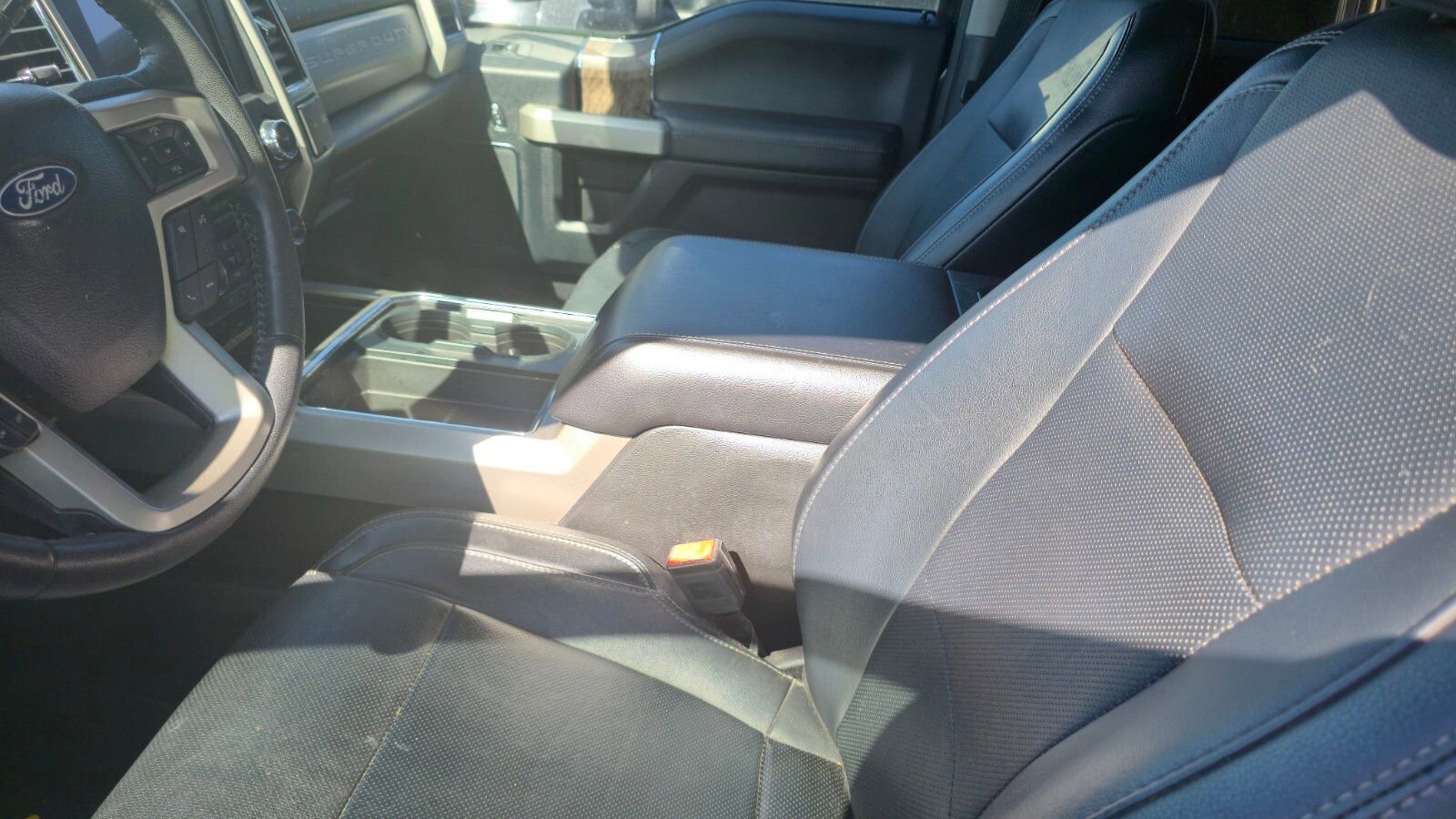 Used 2018 Ford F250 Lariat w/ Lariat Value Package image 7