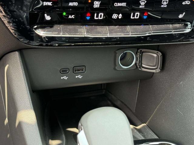 New 2026 Buick Encore GX Avenir w/ Avenir Technology Package AWD/4WD image 18