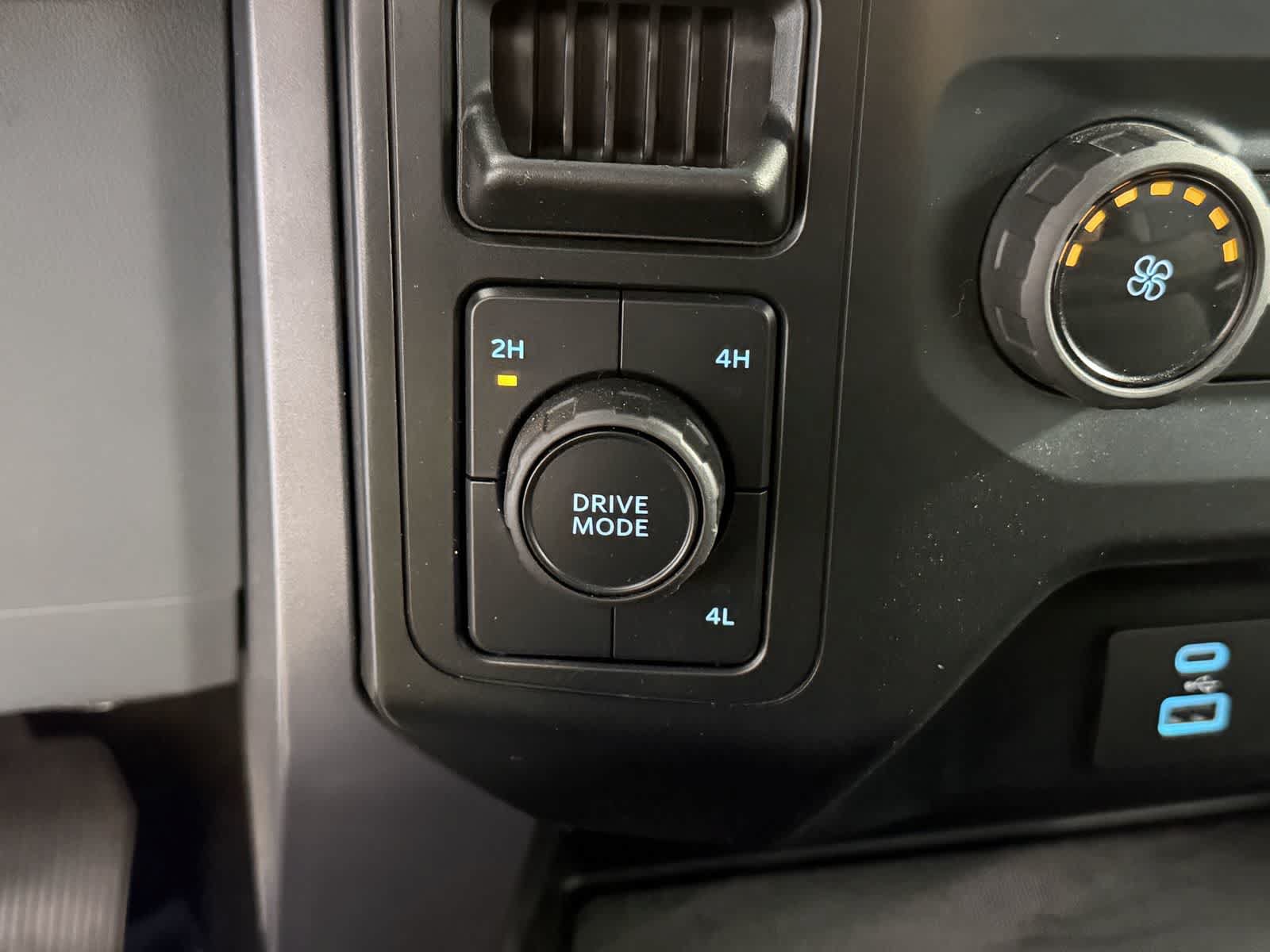 Used 2023 Ford F150 XLT AWD/4WD image 21