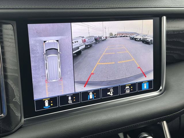 Used 2021 GMC Yukon Denali w/ Denali Premium Package image 34