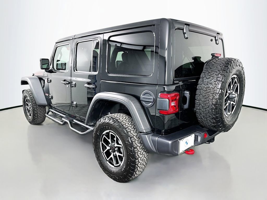 Used 2025 Jeep Wrangler Unlimited Rubicon w/ Convenience Group AWD/4WD image 7