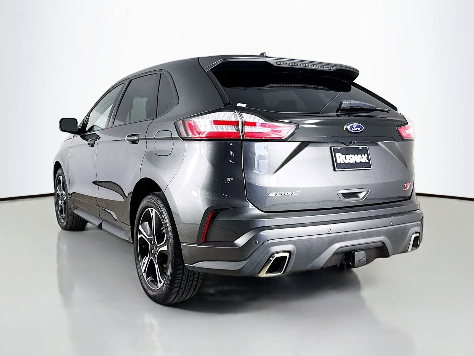 Used 2020 Ford Edge ST image 5