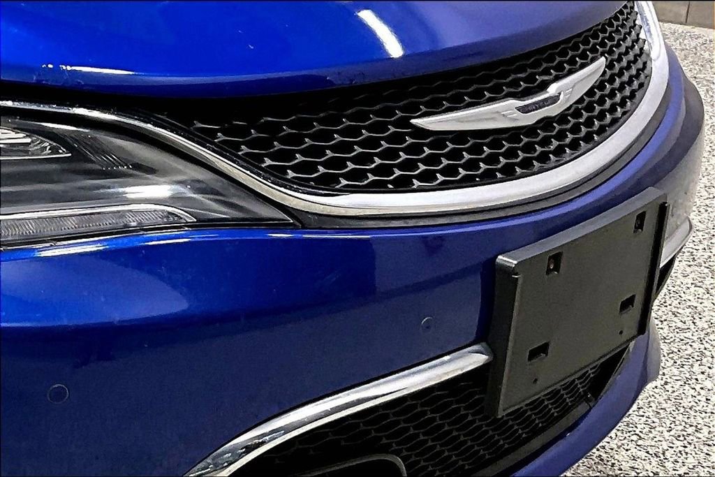 Used 2015 Chrysler 200 C w/ Navigation & Sound Group I image 28