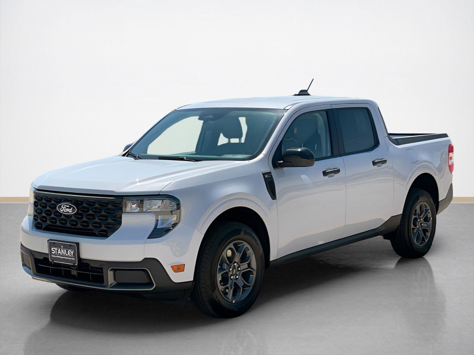 New 2025 Ford Maverick XLT w/ XLT Luxury Package image 3