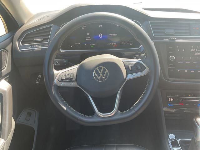 Used 2024 Volkswagen Tiguan SE image 29