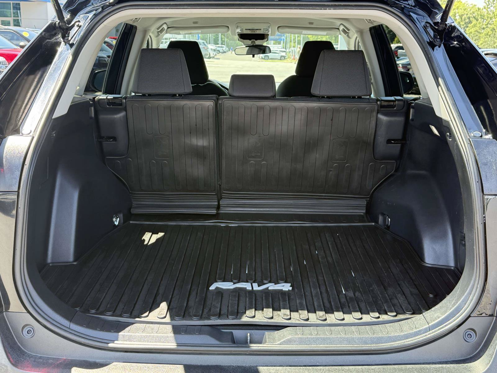Used 2025 Toyota RAV4 LE AWD/4WD image 13