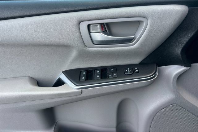 Certified 2017 Toyota Camry SE FWD image 14