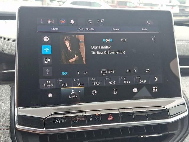 Used 2023 Jeep Compass Latitude image 16