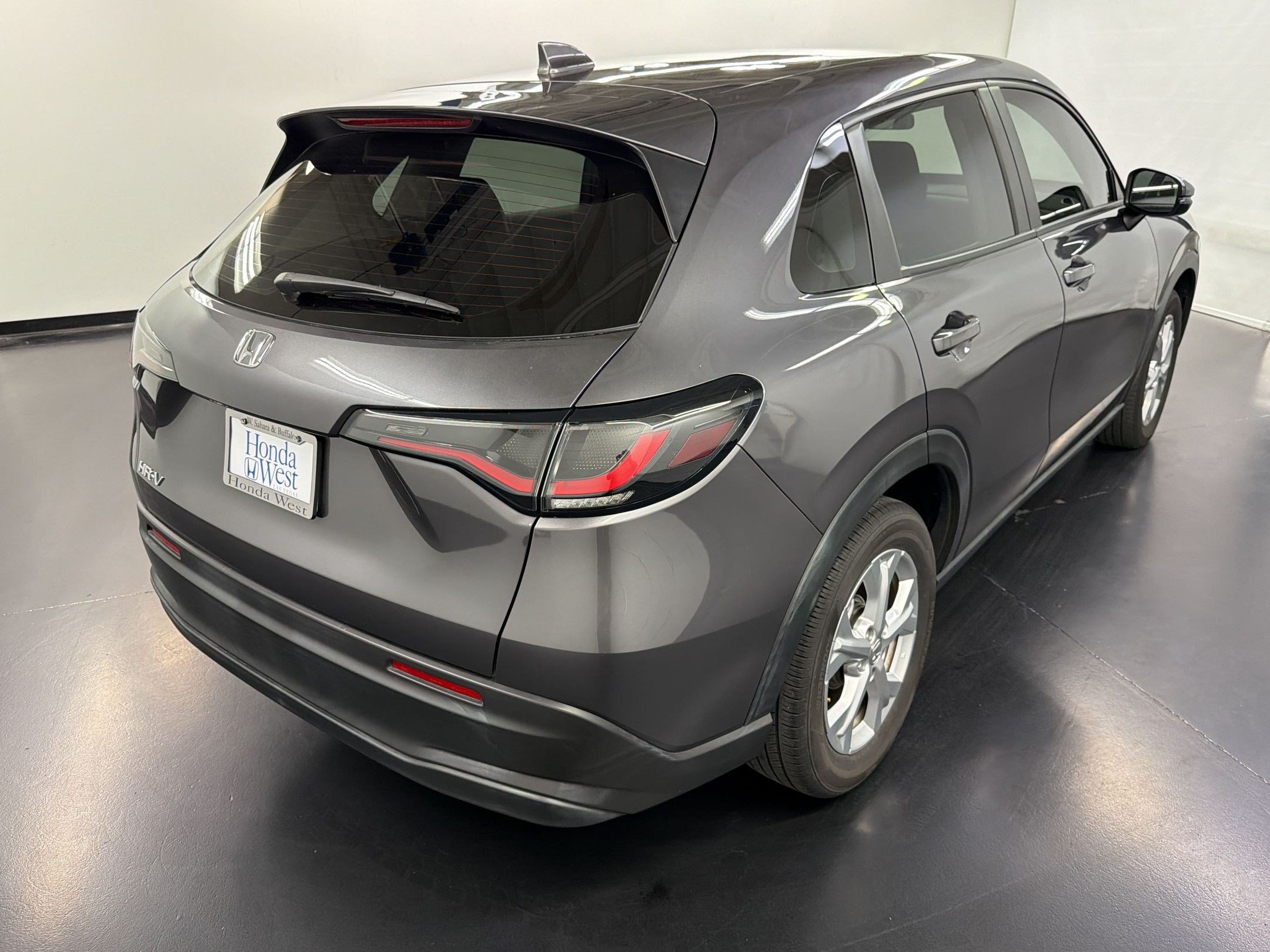 Certified 2024 Honda HR-V LX image 9