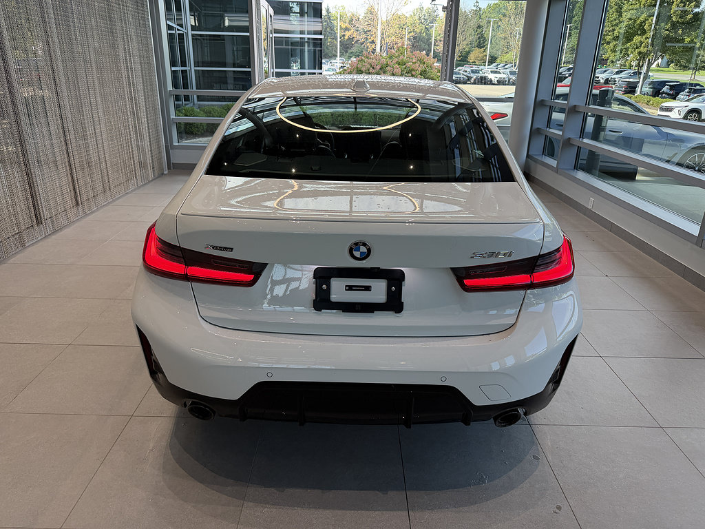 New 2026 BMW 330i xDrive Sedan w/ M Sport Package AWD/4WD image 5