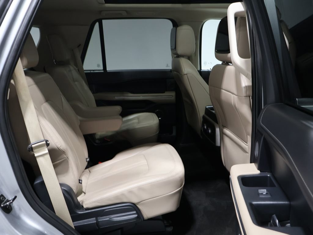 Used 2023 Ford Expedition Limited image 20