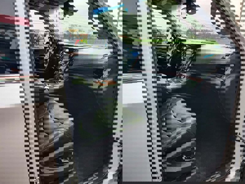 Used 2016 Cadillac Escalade ESV Premium AWD/4WD image 16