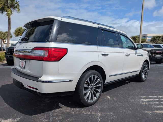 Used 2018 Lincoln Navigator Select image 4
