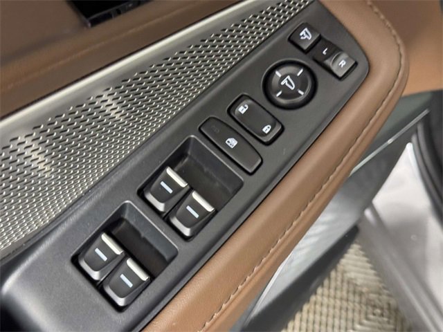 Used 2024 Acura MDX SH-AWD w/ Technology Package image 18