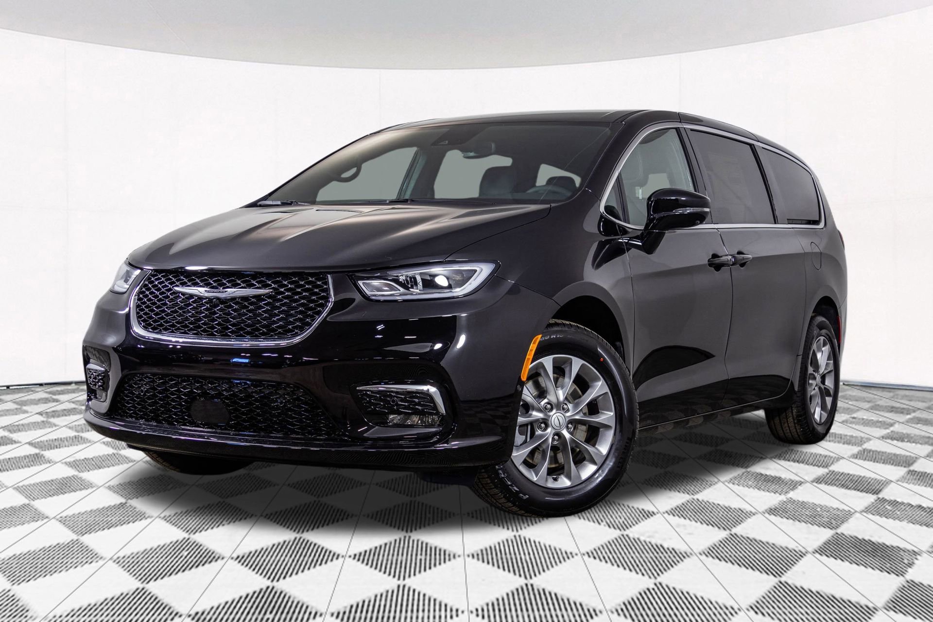 New 2026 Chrysler Pacifica Select AWD/4WD image 2