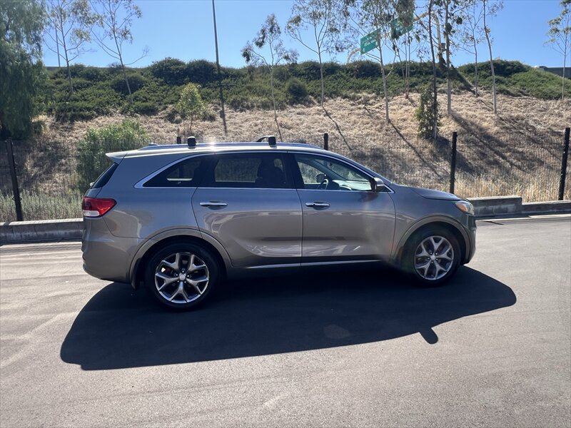 Used 2016 Kia Sorento SX FWD image 15