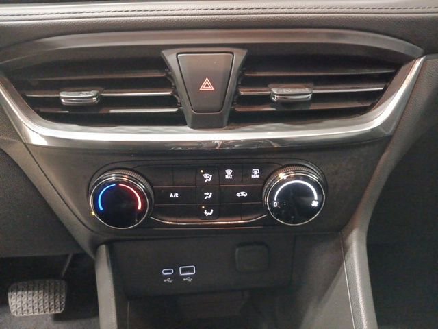 Used 2025 Buick Encore GX Preferred image 16