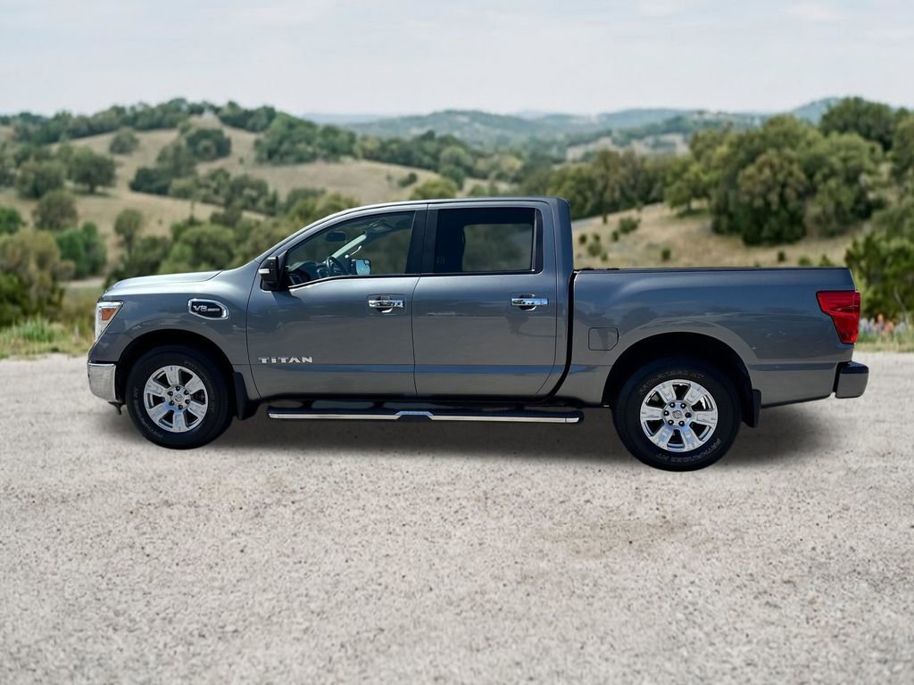 Used 2017 Nissan Titan SV AWD/4WD image 5