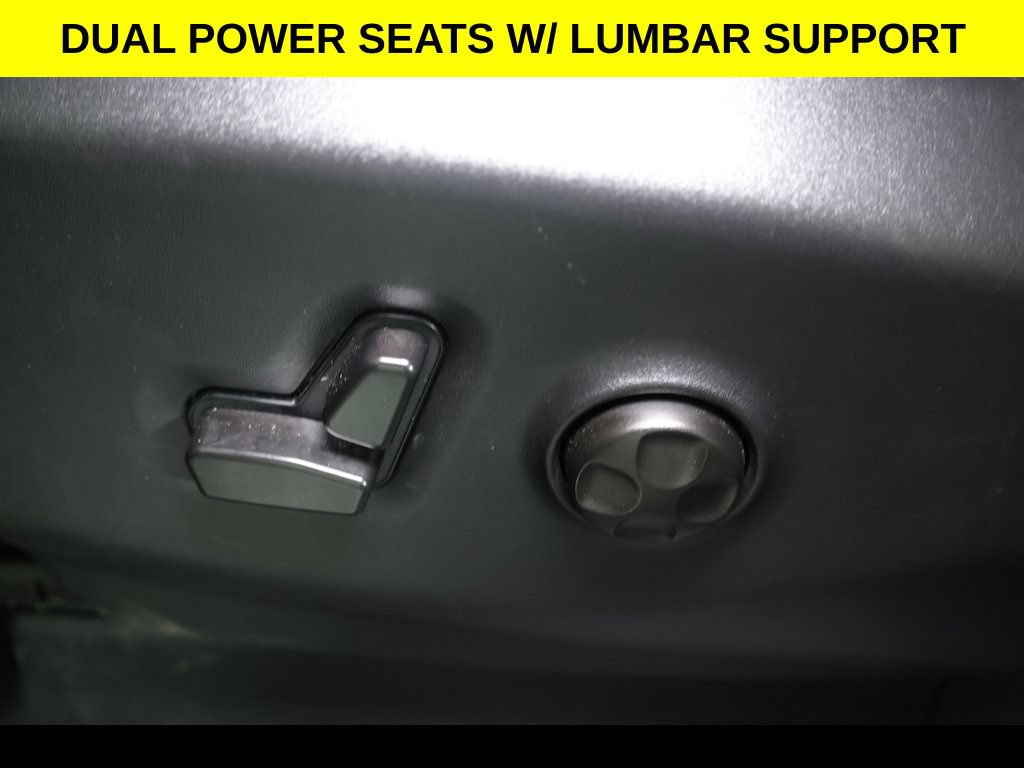 Used 2025 Chrysler Pacifica Limited FWD image 6