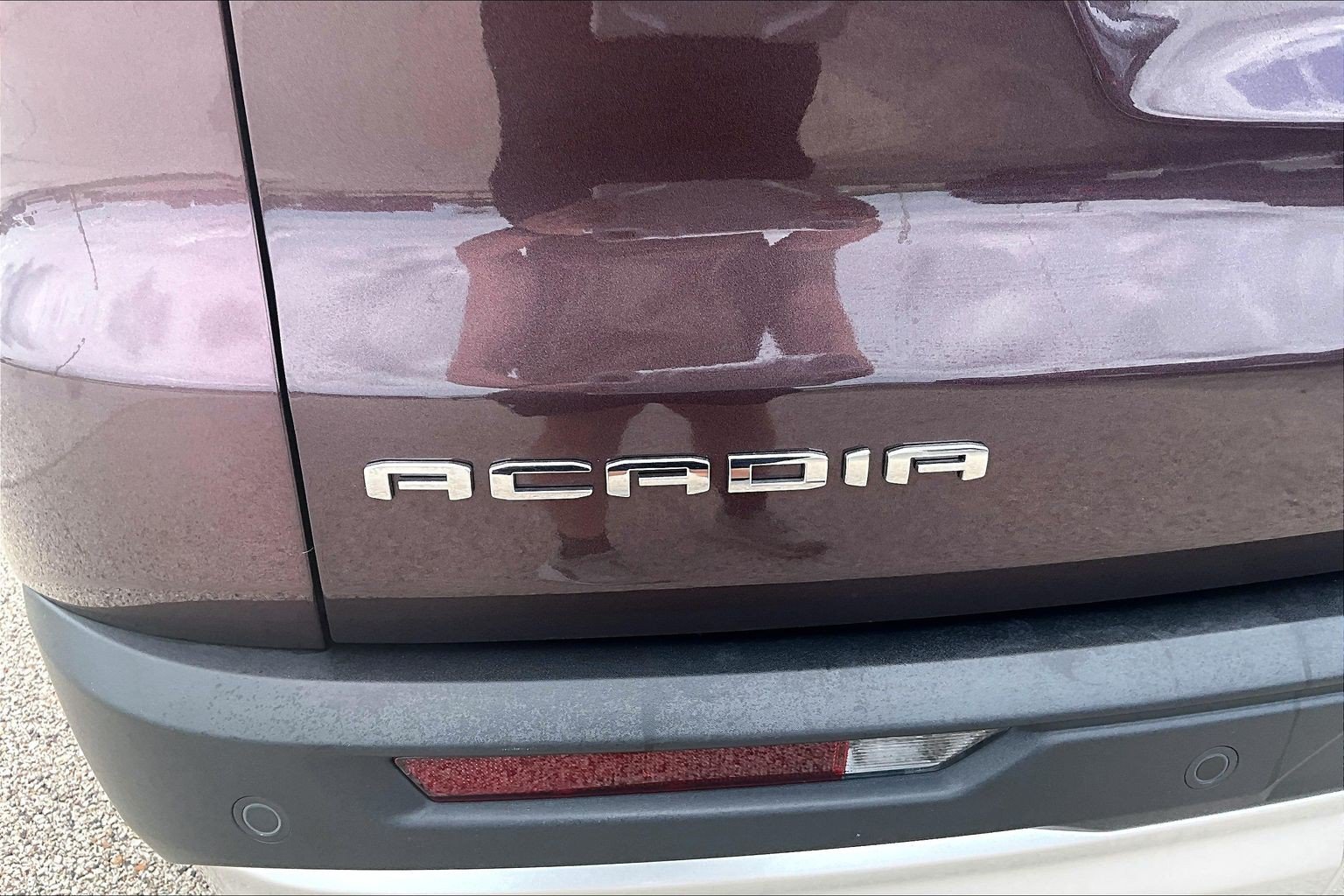 Used 2025 GMC Acadia Elevation FWD image 31