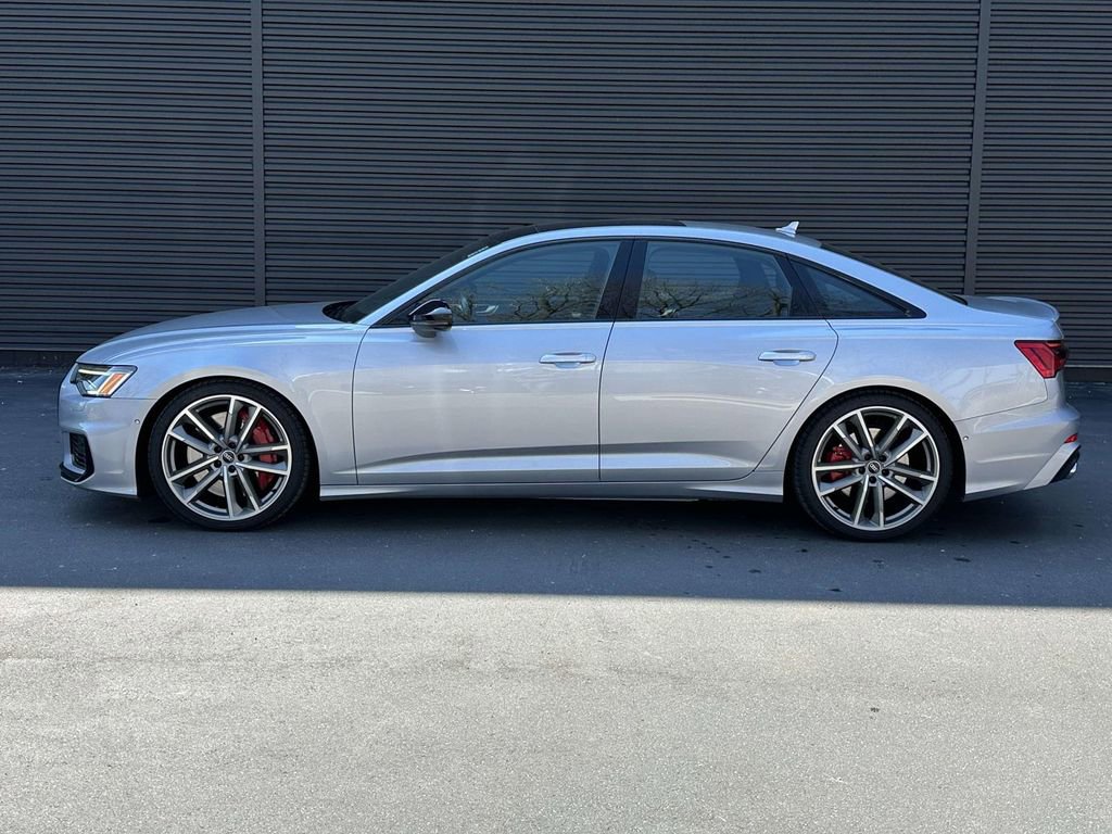 Used 2021 Audi S6 Premium Plus w/ S Sport Package image 2