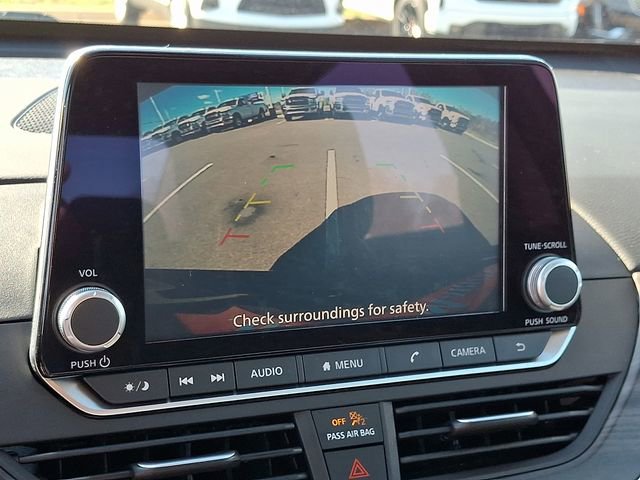 Used 2024 Nissan Altima 2.5 SV image 16