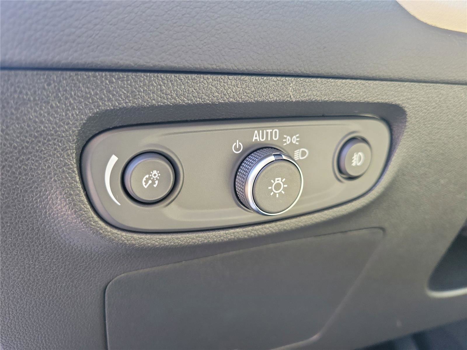 Used 2023 Buick Encore GX Select image 23