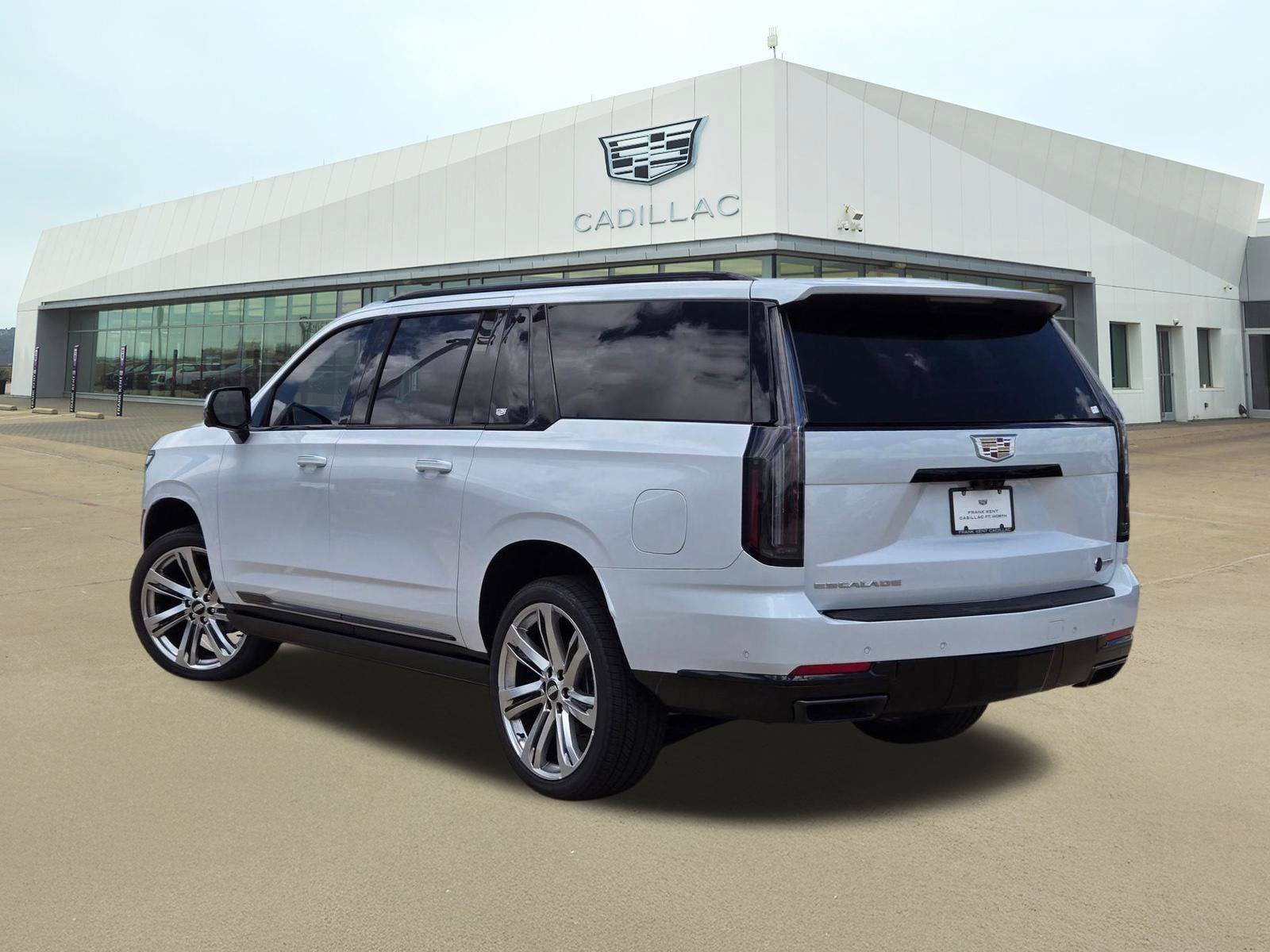 New 2026 Cadillac Escalade ESV Platinum Sport w/ LPO, Floor Liner Package AWD/4WD image 4