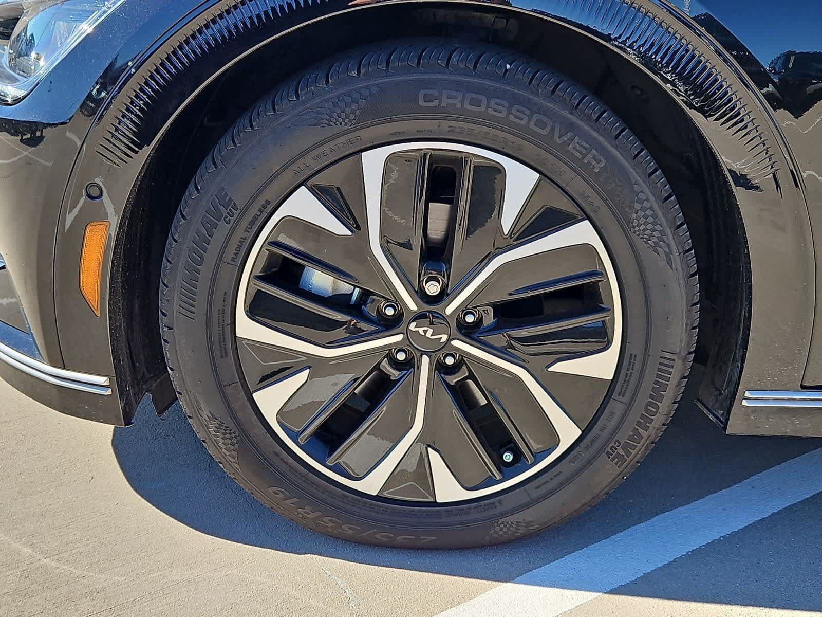 Certified 2023 Kia EV6 Wind w/ Wind Technology Package AWD/4WD image 13