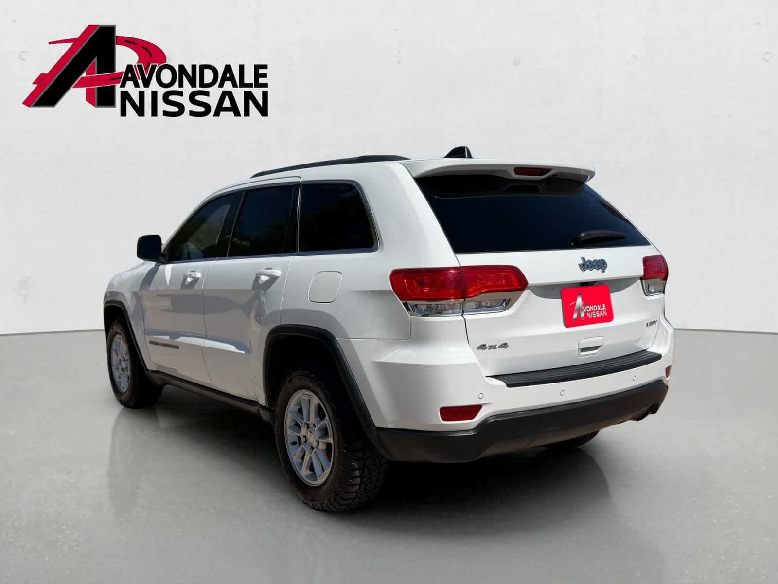 Used 2018 Jeep Grand Cherokee Laredo AWD/4WD image 4