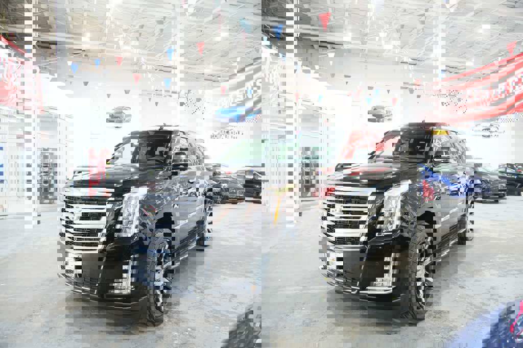 Used 2015 Cadillac Escalade ESV Premium image 4