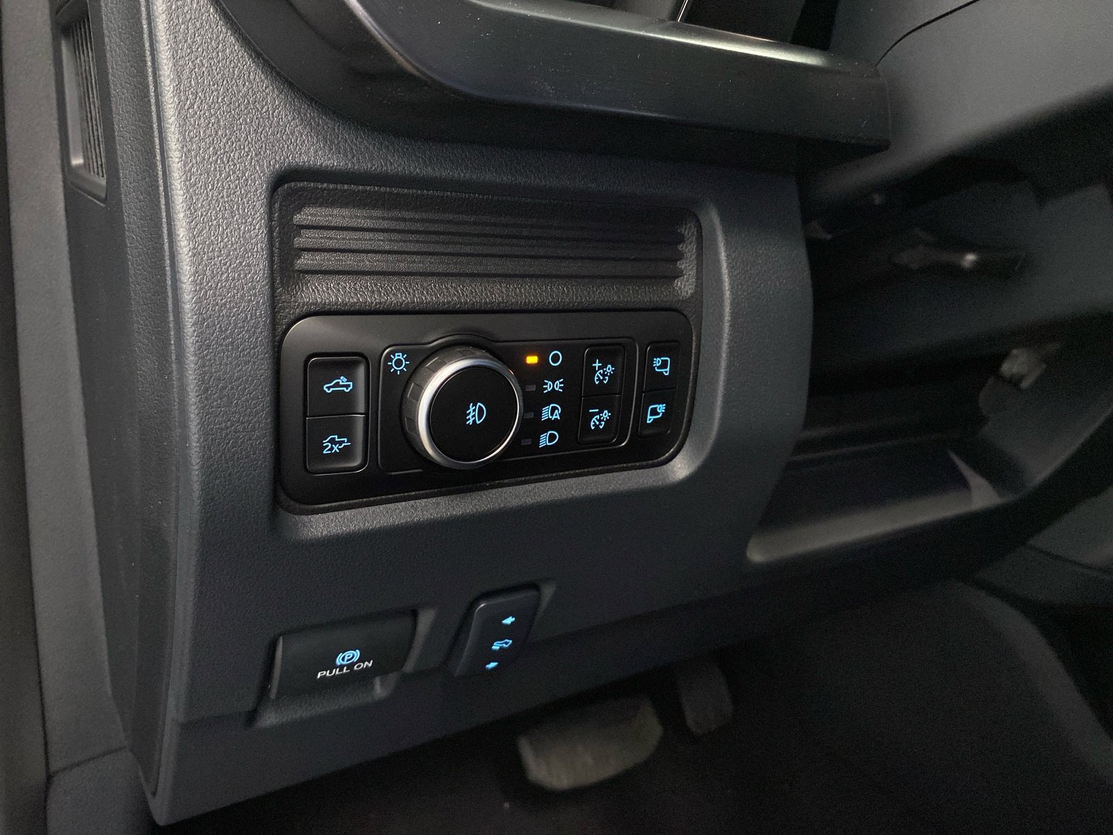 New 2026 Ford F350 Lariat w/ Black Appearance Package AWD/4WD image 18