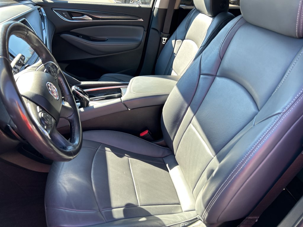 Used 2020 Buick Enclave Essence FWD image 11