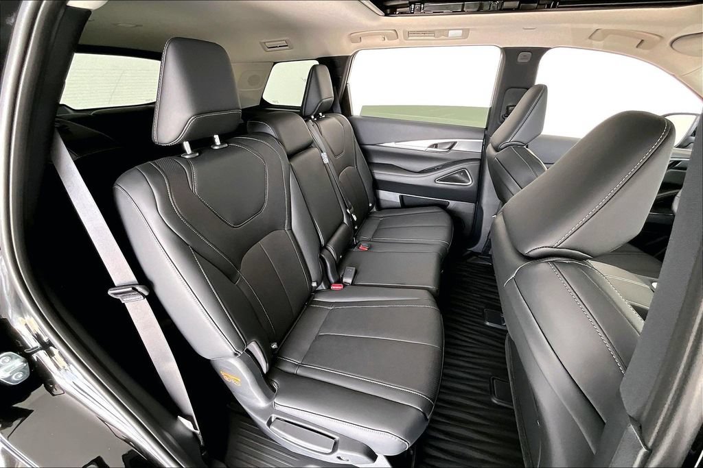 New 2027 INFINITI QX60 Luxe w/ Cargo Package FWD image 9