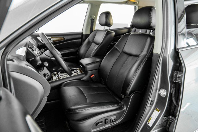 Used 2020 Nissan Pathfinder Platinum AWD/4WD image 30