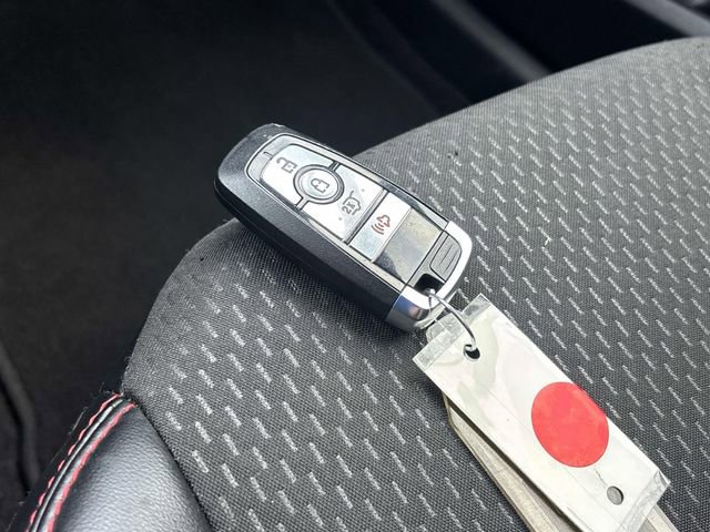 Used 2025 Ford Escape ST-Line image 33