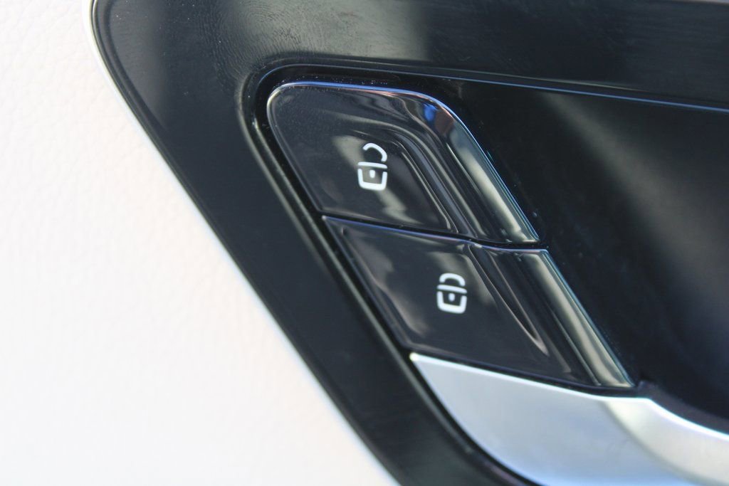 Used 2024 Mercedes-Benz C 300 Sedan image 22