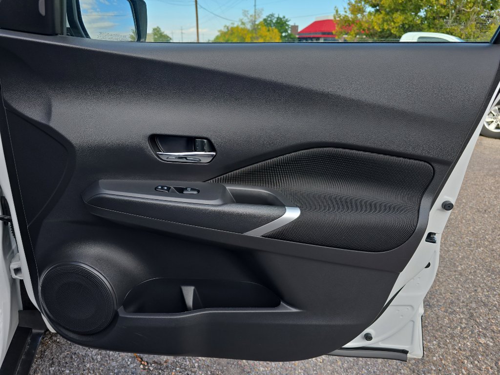 Used 2024 Nissan Kicks SV image 21