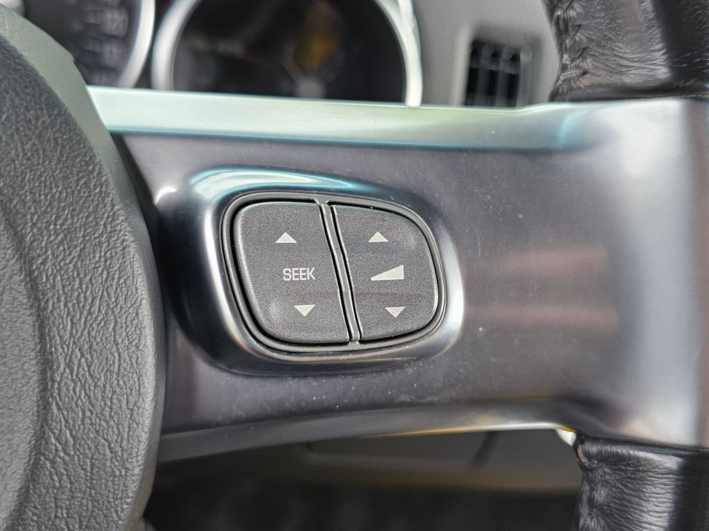 Used 2006 Chevrolet SSR w/ Preferred Equipment Group RWD image 18