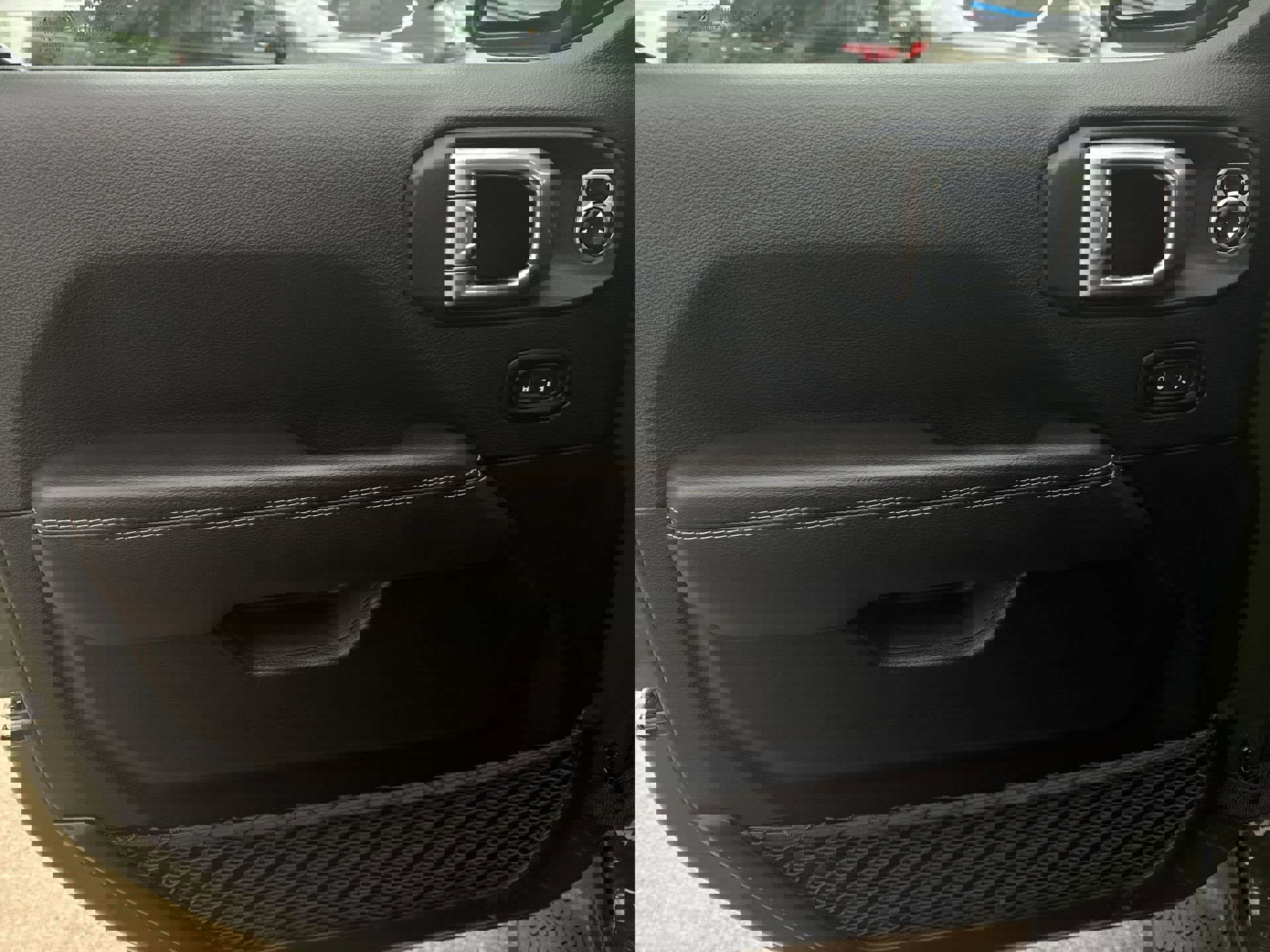 Used 2021 Jeep Wrangler Unlimited Sahara w/ Cold Weather Group image 23