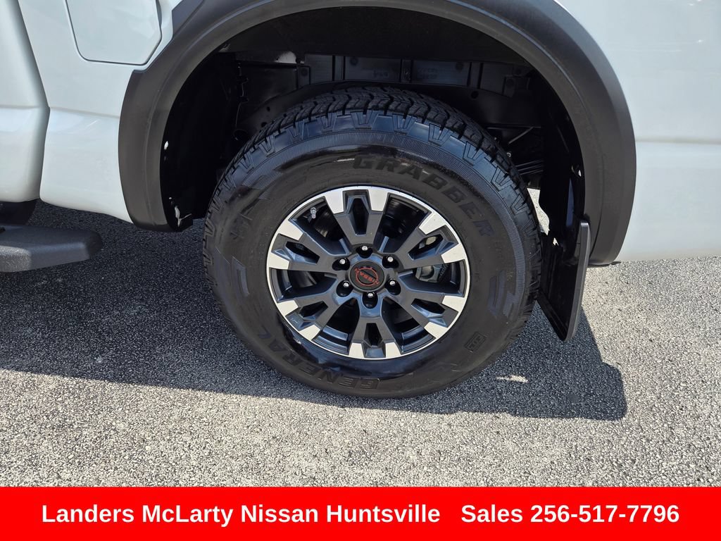 Used 2024 Nissan Titan PRO-4X w/ Pro-4x Convenience Package AWD/4WD image 12