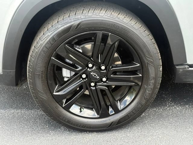 Used 2024 Chevrolet Trax ACTIV w/ Sunroof Package FWD image 32