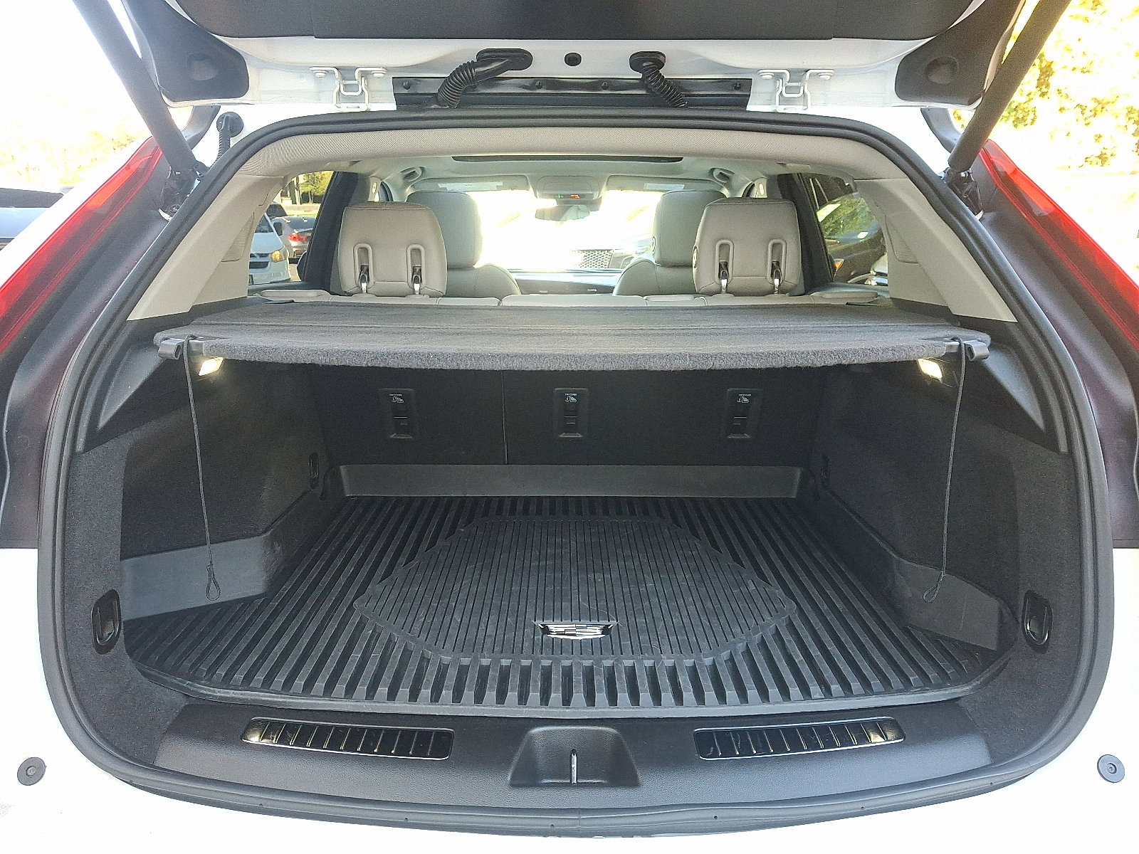 Certified 2021 Cadillac XT4 Premium Luxury image 25