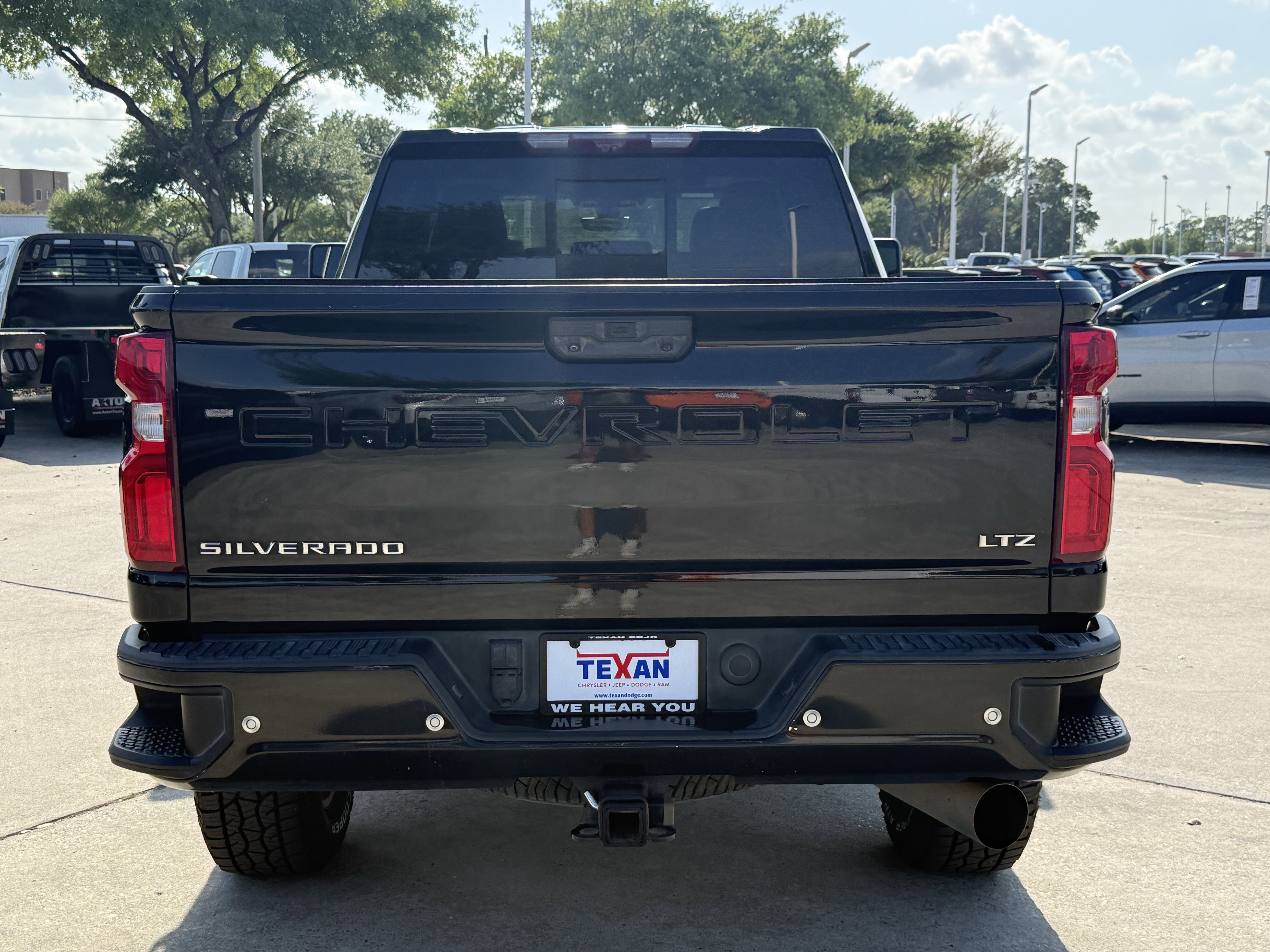 Used 2022 Chevrolet Silverado 2500 LTZ w/ LTZ Texas Edition image 6